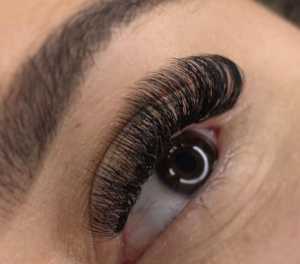 d19120ee-e79a-4ffd-80ef-b0dd20026a86 Russian Volume Lashes