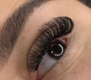 Russian Volume Lashes